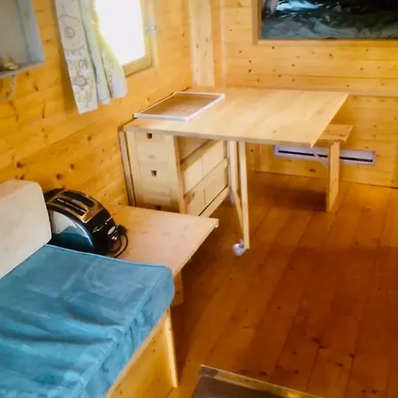 Penzion Millygite Chalet-on-wheels By The River 3*
