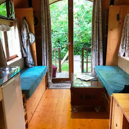 Millygite Chalet-on-wheels By The River