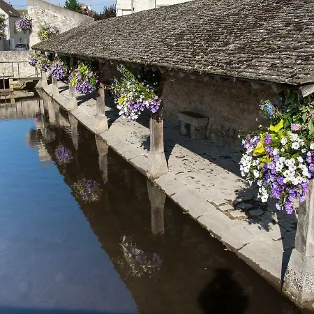 Casa de hóspedes Millygite Chalet-on-wheels By The River 3*