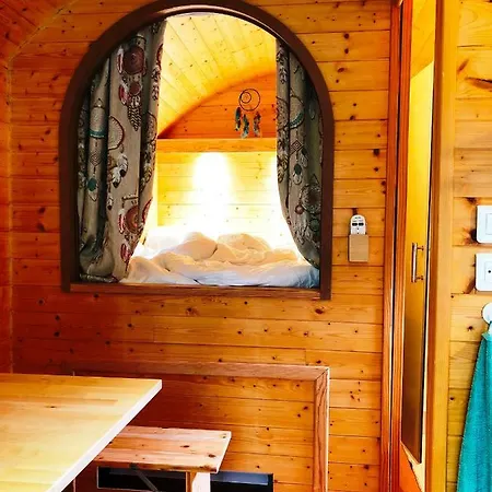 Millygite Chalet-on-wheels By The River