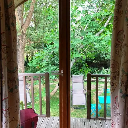 Penzion Millygite Chalet-on-wheels By The River 3*